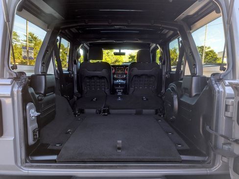Used 2019 Jeep Wrangler Unlimited Rubicon AWD/4WD image 42