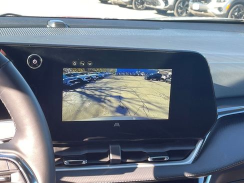 Used 2025 Chevrolet Equinox LT image 17