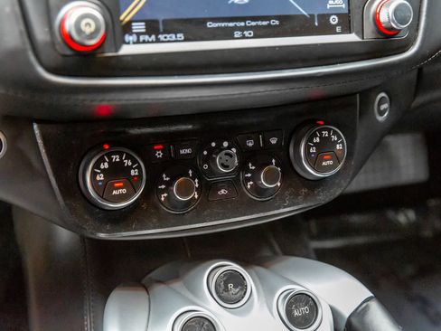 Used 2015 Ferrari FF image 37