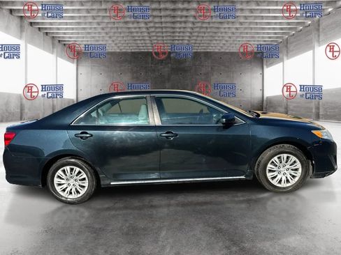Used 2014 Toyota Camry LE FWD image 4