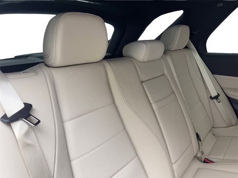 Used 2024 Mercedes-Benz GLE 350 4MATIC image 39