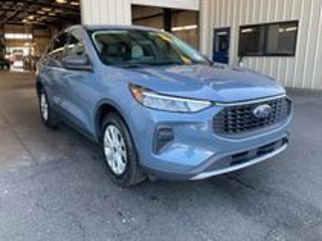 Certified 2023 Ford Escape Active AWD/4WD image 2