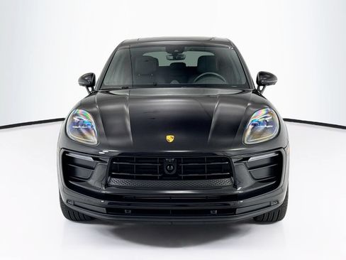 Certified 2025 Porsche Macan AWD/4WD image 10