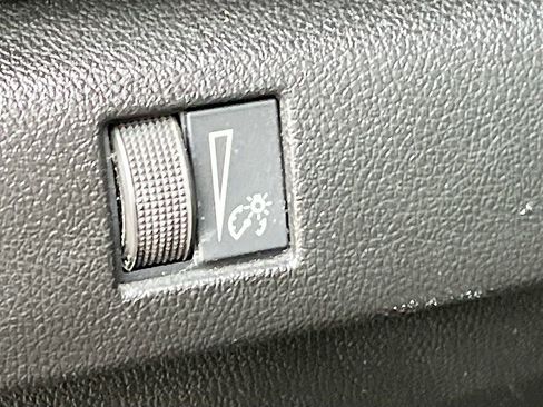 Used 2024 Chevrolet Colorado Trail Boss image 10