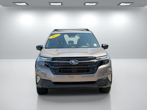 Used 2025 Subaru Forester Touring AWD/4WD image 9