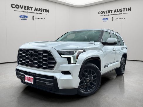 Used 2025 Toyota Sequoia Platinum image 1