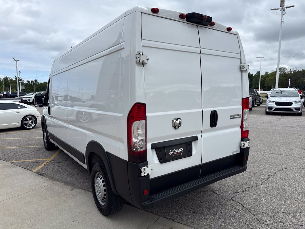 Used 2025 RAM ProMaster 2500 w/ Convenience Group FWD image 7