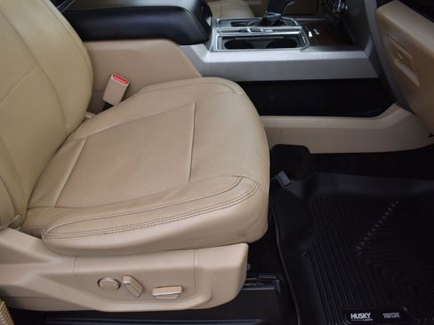 Used 2016 Ford F150 Lariat image 30