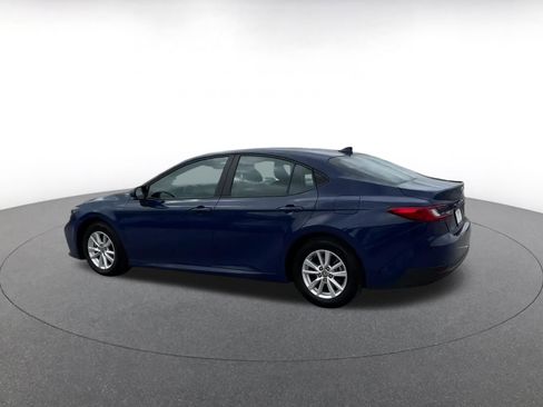 Used 2025 Toyota Camry LE image 10