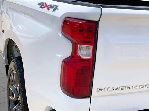 Used 2020 Chevrolet Silverado 1500 LT w/ Texas Edition AWD/4WD image 28