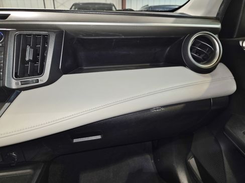 Used 2018 Toyota RAV4 Adventure AWD/4WD image 36