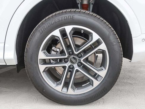 Used 2025 Audi Q5 Premium w/ Convenience Package AWD/4WD image 10