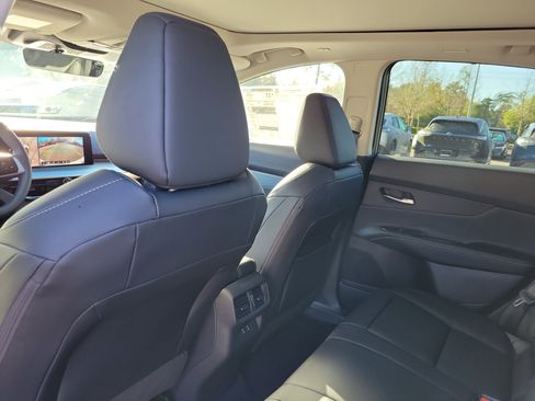 New 2026 Nissan Murano SL image 14