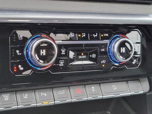 New 2025 GMC Sierra 2500 Denali w/ Denali Reserve Package image 32