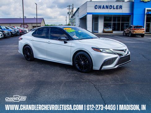 Used 2021 Toyota Camry XSE FWD image 1