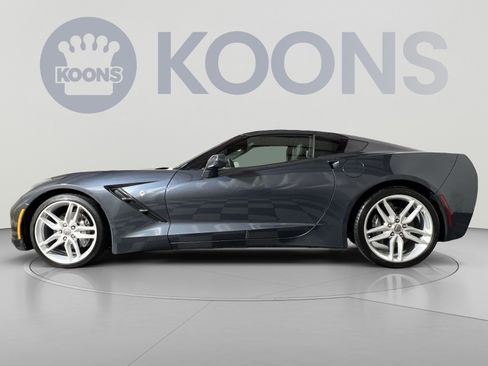 Used 2019 Chevrolet Corvette Stingray Coupe w/ 1LT RWD image 2