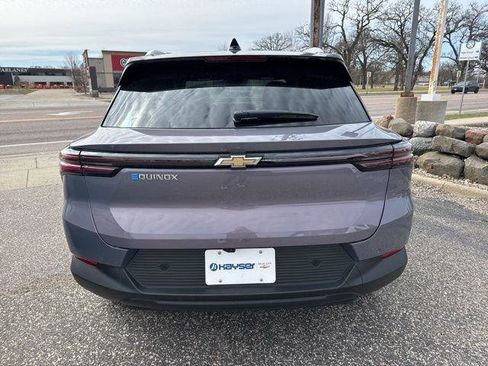 New 2026 Chevrolet Equinox EV LT image 6