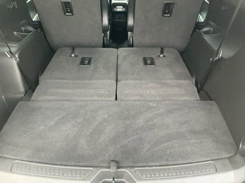 Used 2023 GMC Acadia Denali w/ Denali Technology Package image 28