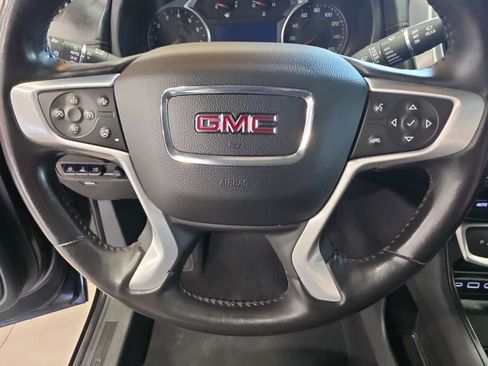 Used 2022 GMC Terrain SLT w/ Infotainment Package II AWD/4WD image 25