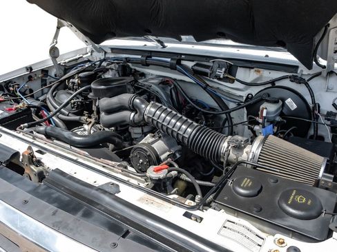 Used 1996 Ford Bronco XLT AWD/4WD image 46