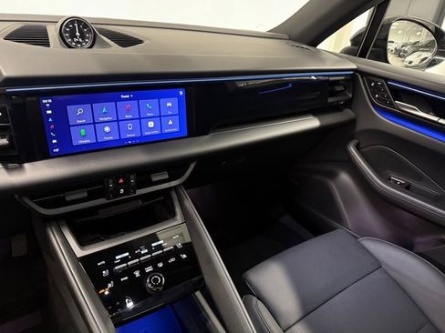 Used 2024 Porsche Macan 4 Electric image 18