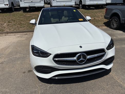 Used 2023 Mercedes-Benz C 300 Sedan image 2
