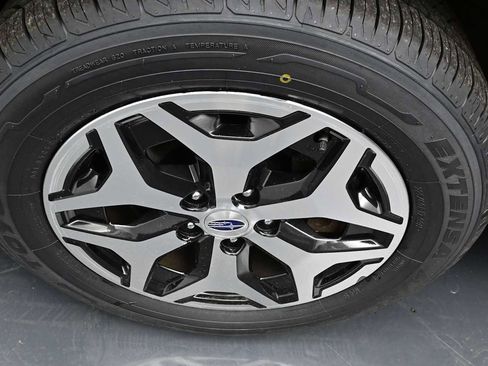 Used 2023 Subaru Forester Premium AWD/4WD image 37