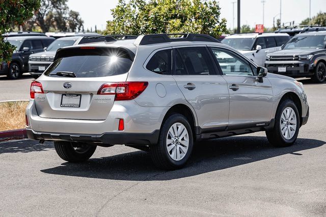 Used 2016 Subaru Outback 2.5i Premium AWD/4WD image 5