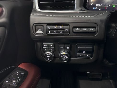 Certified 2023 GMC Yukon Denali Ultimate image 22