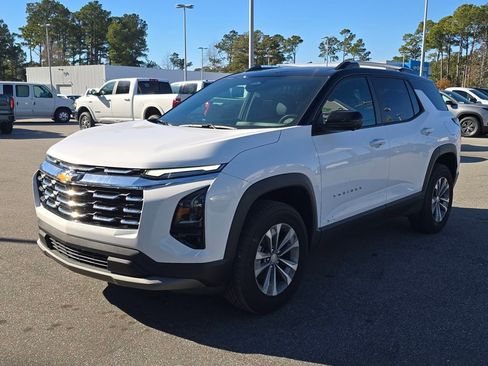 Used 2026 Chevrolet Equinox LT w/ Convenience Package II image 7