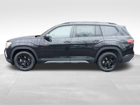New 2026 Volkswagen Atlas Peak Edition AWD/4WD image 2