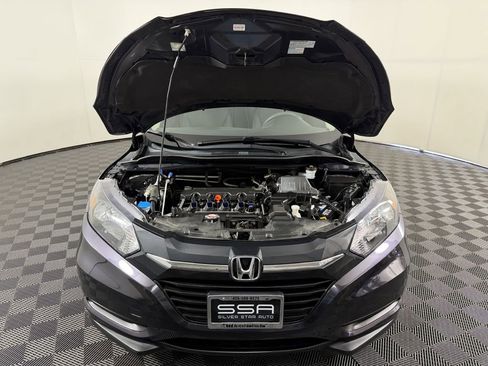 Used 2018 Honda HR-V LX image 12