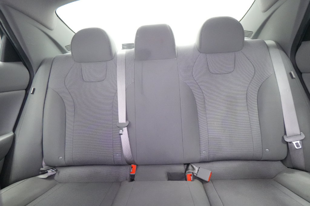 Used 2024 Hyundai Elantra SE FWD image 15