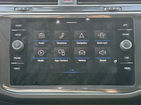 Used 2024 Volkswagen Tiguan S image 25