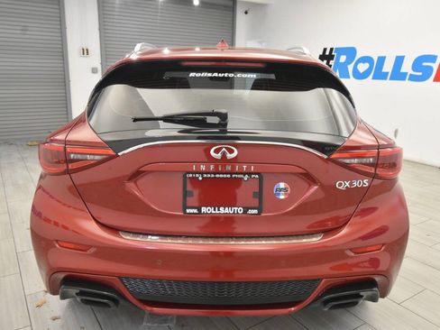 Used 2017 INFINITI QX30 Sport w/ Sport Leather Package image 4