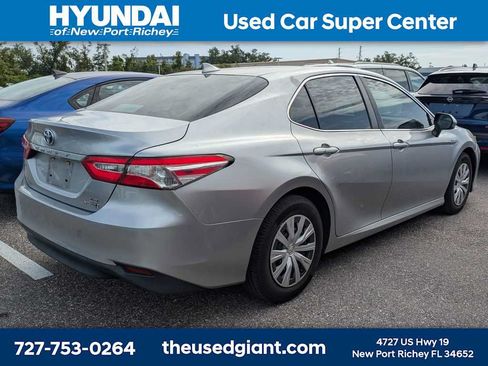 Used 2020 Toyota Camry LE FWD image 2