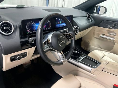 Used 2025 Mercedes-Benz GLA 250 4MATIC image 8