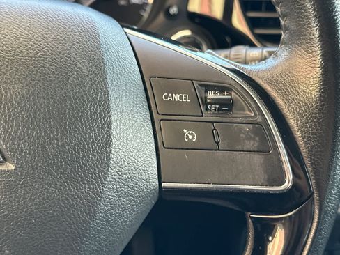 Used 2020 Mitsubishi Outlander SE AWD/4WD image 29