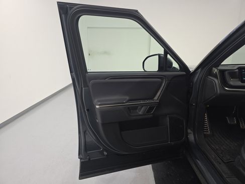 Used 2023 Rivian R1S Adventure AWD/4WD image 16