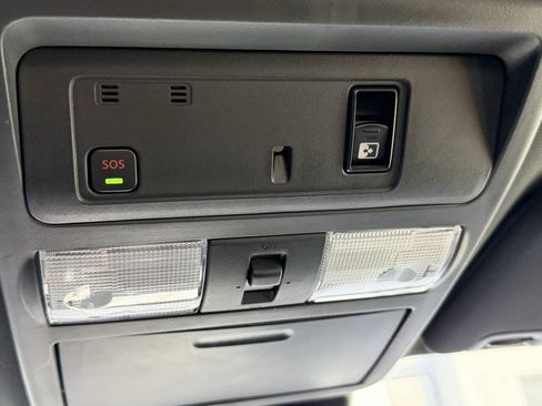 Used 2022 Nissan Titan PRO-4X w/ Pro-4x Convenience Package AWD/4WD image 37