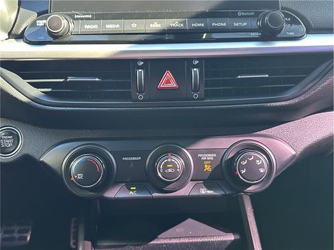 Used 2020 Kia Forte GT image 24