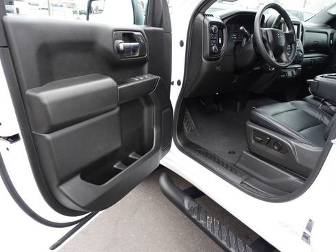 Used 2023 Chevrolet Silverado 1500 Custom w/ Rally Edition AWD/4WD image 15