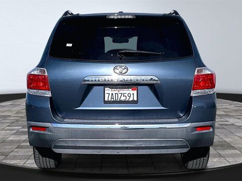Used 2013 Toyota Highlander Plus image 5