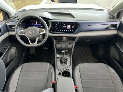 Certified 2022 Volkswagen Taos SE w/ Driver Assistance Package image 22