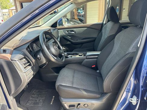 Used 2023 Nissan Rogue SV AWD/4WD image 9