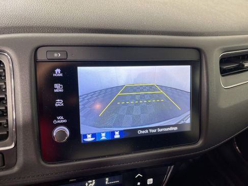 Used 2020 Honda HR-V Touring image 30