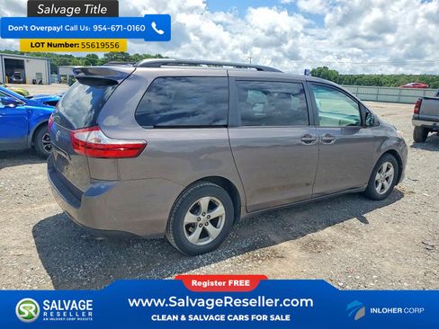 Used 2015 Toyota Sienna LE FWD image 4