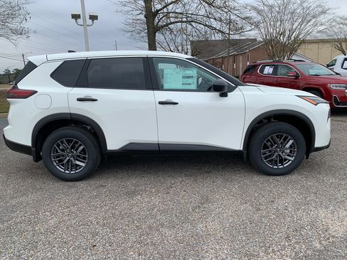 New 2026 Nissan Rogue S FWD image 2