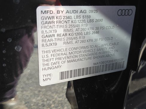 New 2025 Audi Q3 2.0T Premium image 36