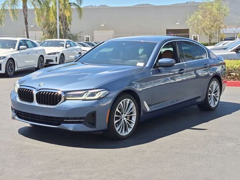 Used 2023 BMW 530i w/ Premium Package RWD image 5